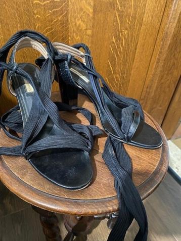 Dries van Noten lace-up sandalen – stijlvol en uniek! beschikbaar voor biedingen