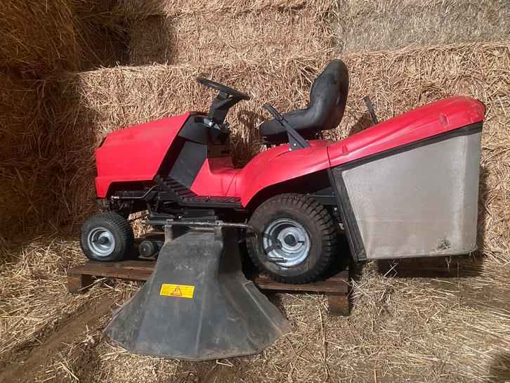 Honda 2213 zitmaaier, Tuin en Terras, Zitmaaiers, Zo goed als nieuw, Opvangbak, Ophalen