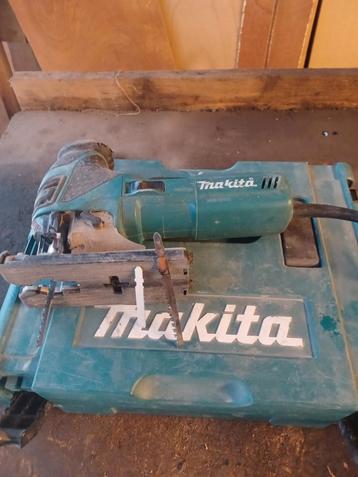 Makita decoupeerzaag regelbaresnelheid 3zaagbladen bij 48eur, Doe-het-zelf en Bouw, Gereedschap | Zaagmachines, Ophalen of Verzenden