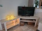 TV-meubel   in travertijnsteen ( fris beige van kleur)), Huis en Inrichting, Kasten |Televisiemeubels, Ophalen, Gebruikt, Natuursteen , praktisch te hanteren