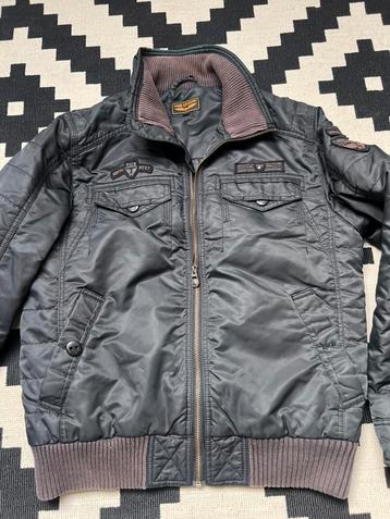 Te koop zwarte jas pme legend beschikbaar voor biedingen