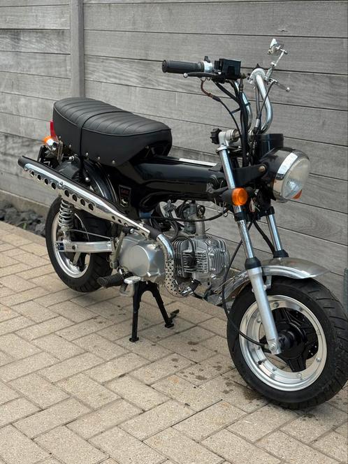Moto dax 125 cc, Fietsen en Brommers, Brommers | Honda, Zo goed als nieuw, Overige modellen, Ophalen