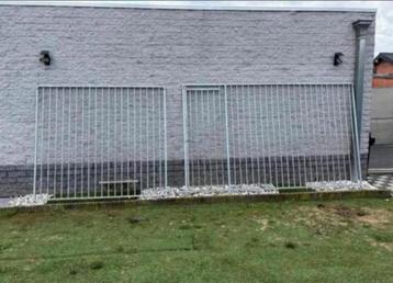 Hondenren 2-delig – 500 cm breed x 180 cm hoog, incl. deur beschikbaar voor biedingen