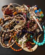 Lot antieke sieraden 50 stuks, prijs: 75€, Ophalen of Verzenden