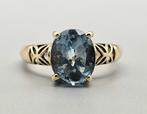 Gouden Vintage ring met edelsteen topaas. 2024/154., Handtassen en Accessoires, Ringen, Blauw, Ophalen of Verzenden, Zo goed als nieuw