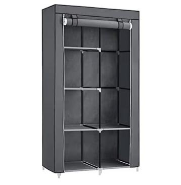 Stoffen kledingkast beschikbaar voor biedingen