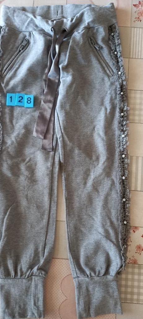 grijze jogging broek miss grant maat 128, Kinderen en Baby's, Kinderkleding | Maat 128, Zo goed als nieuw, Meisje, Broek, Ophalen of Verzenden