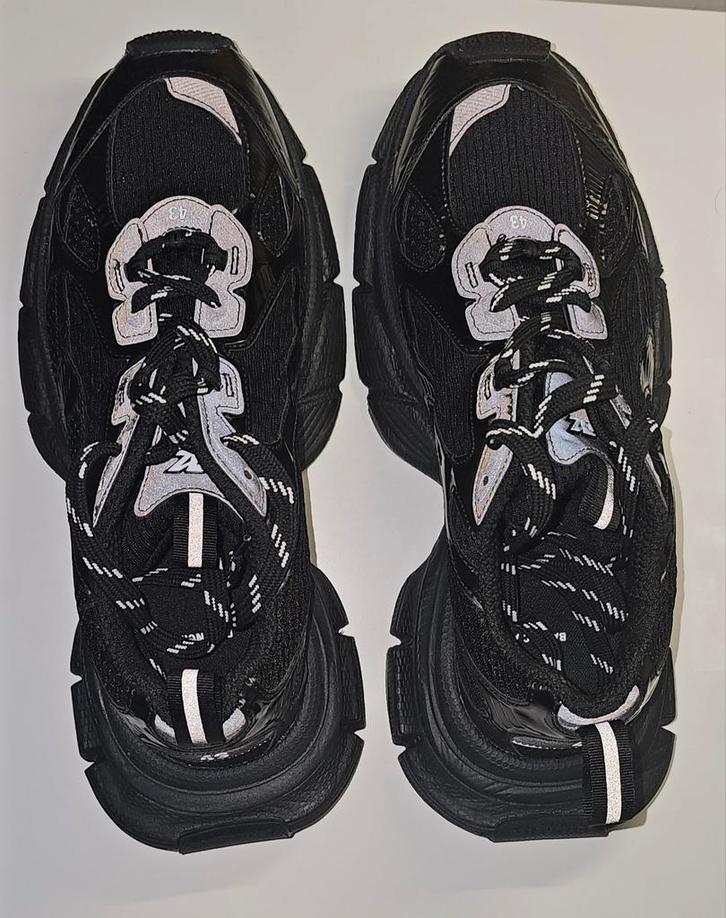 Balenciaga runner 3xl maat 43, Kleding | Heren, Schoenen, Zo goed als nieuw, Sneakers, Zwart, Ophalen of Verzenden
