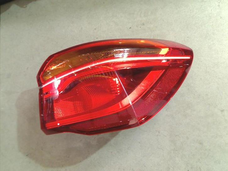 ACHTERLICHT RECHTS BMW X1 (F48) (735071210), Auto-onderdelen, Verlichting, BMW, Gebruikt