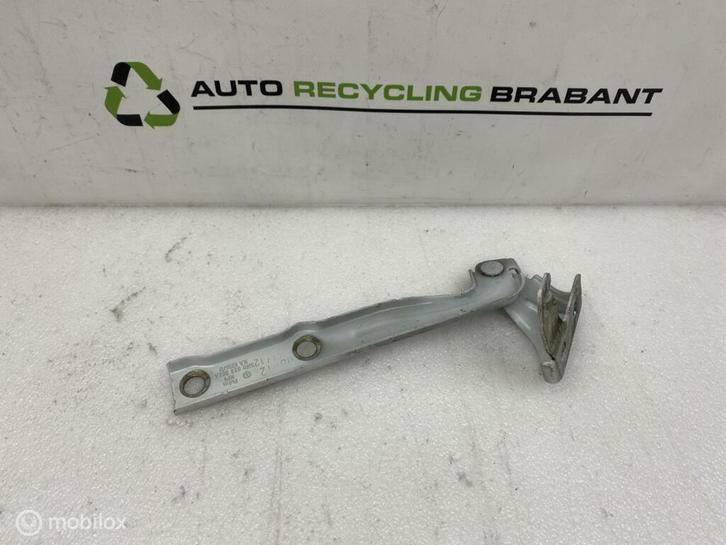 Motorkapscharnier Rechts Volkswagen Tiguan 1 ORIG 5N0823302A, Auto-onderdelen, Klein materiaal, Volkswagen, Gebruikt, Ophalen of Verzenden