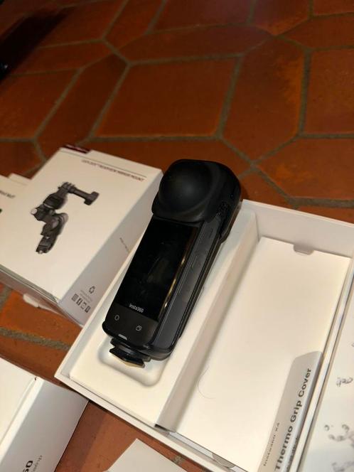 Insta360 x4 motorcycle bundle lite met extra batterij., Audio, Tv en Foto, Actiecamera's, Zo goed als nieuw, Overige merken, Ophalen
