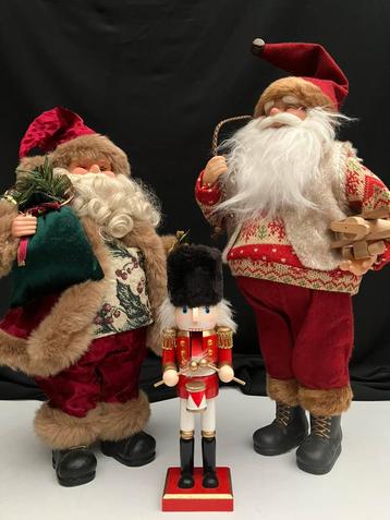 2 vintage kerstmannen + 1 notenkraker (kerstdecoratie) beschikbaar voor biedingen