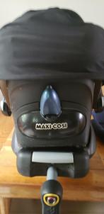 Maxi Cosi en zijn Easyfix-basis, Kinderen en Baby's, Autostoeltjes, Ophalen, Zo goed als nieuw