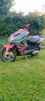 Yamaha Aerox Klasse A 25 km/u
49cc DR-cilinder,, Ophalen, Zo goed als nieuw, Aerox