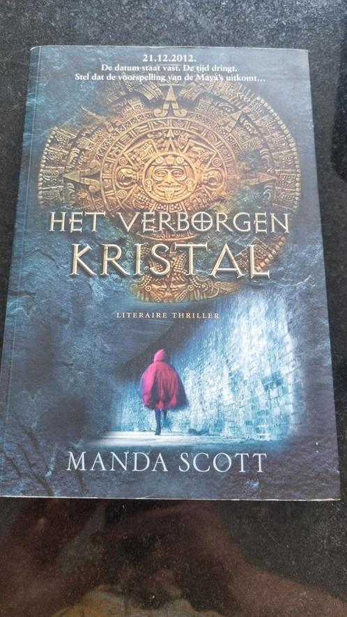 Michael Scott - Het verborgen kristal, Boeken, Thrillers, Zo goed als nieuw, Ophalen of Verzenden