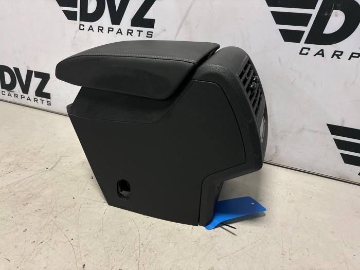 Armleuning van een Volkswagen Golf, Auto-onderdelen, Interieur en Bekleding, Volkswagen, Gebruikt, 3 maanden garantie, Ophalen of Verzenden