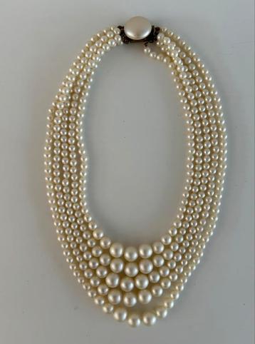 Vintage parelketting  beschikbaar voor biedingen