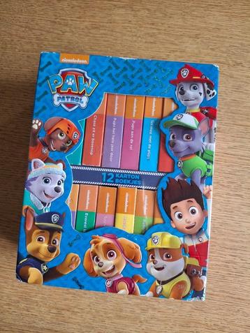 Paw Patrol kartonboekjes - set van 12 stuks in box beschikbaar voor biedingen