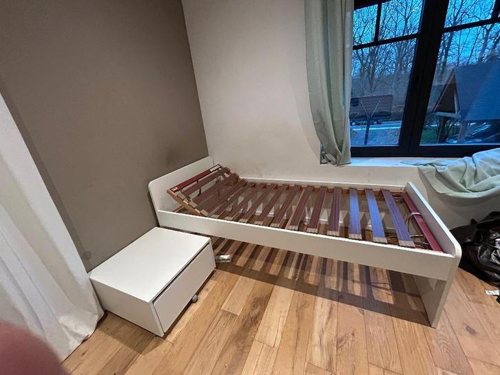 Lit une place, Maison & Meubles, Chambre à coucher | Lits, Utilisé, Une personne, 100 cm, 210 cm, Bois, Blanc, Réglable, Enlèvement