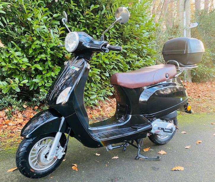 Scooter Neco Azurro 50cc A-klasse, Vélos & Vélomoteurs, Scooters | Marques Autre, Utilisé, Classe A (25 km/h), Essence, Enlèvement
