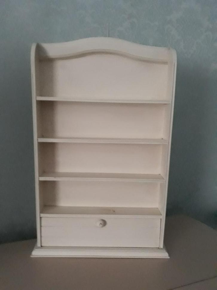 Vintage houten Kruidenrekje wit  goede staat  H: 66 B: 43 cm, Antiek en Kunst, Antiek | Meubels | Kasten, Ophalen