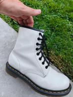 Dr Martens blanc vernis 37, Vêtements | Femmes, Chaussures, Enlèvement, Boots et Botinnes, Dr Martens, Porté