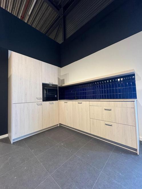 NIEUWE Showroom Hoekkeuken + GEDEMONTEERD, Huis en Inrichting, Keuken | Complete keukens, Zo goed als nieuw, Hoekkeuken, Ophalen of Verzenden