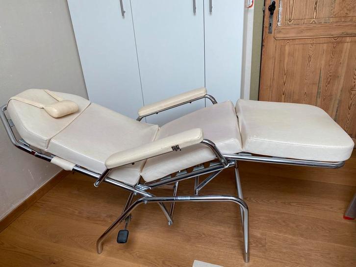 Siège de pédicure pour soins esthétiques, Divers, Fournitures scolaires, Enlèvement