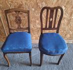 2 stoelen op de ouderwetse manier gerestaureerd, Ophalen