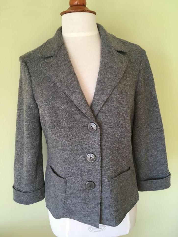 Mayerline grijze vest in zuivere wol - maat 42, Kleding | Dames, Truien en Vesten, Gedragen, Maat 42/44 (L), Grijs, Ophalen of Verzenden
