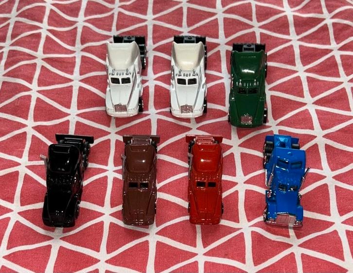 À vendre Lot de 7 camions miniatures type Hot Rod, Kleding | Dames, Sokken en Kousen, Rood, Ophalen