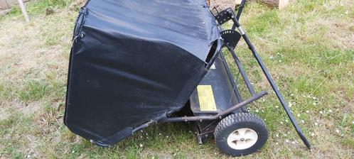 VEEGMACHINE VOOR TRACTOR, Tuin en Terras, Grasmaaiers, Gebruikt, Opvangbak, Ophalen