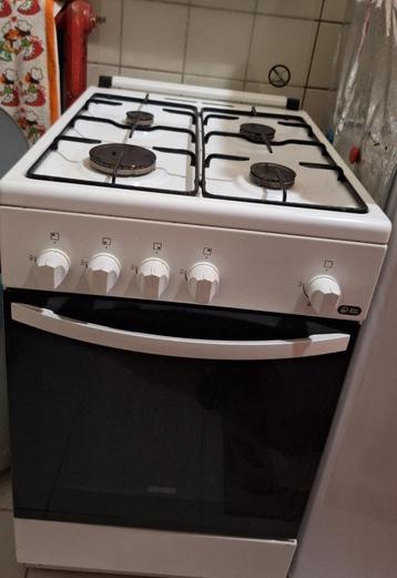 Zanussi gasfornuis, Elektronische apparatuur, Fornuizen, Ophalen, Gebruikt, 4 kookzones, Gas