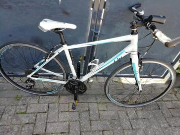 Dames Sportfiets GIANT Liv Shimano Triple recht stuur KOOPJE beschikbaar voor biedingen