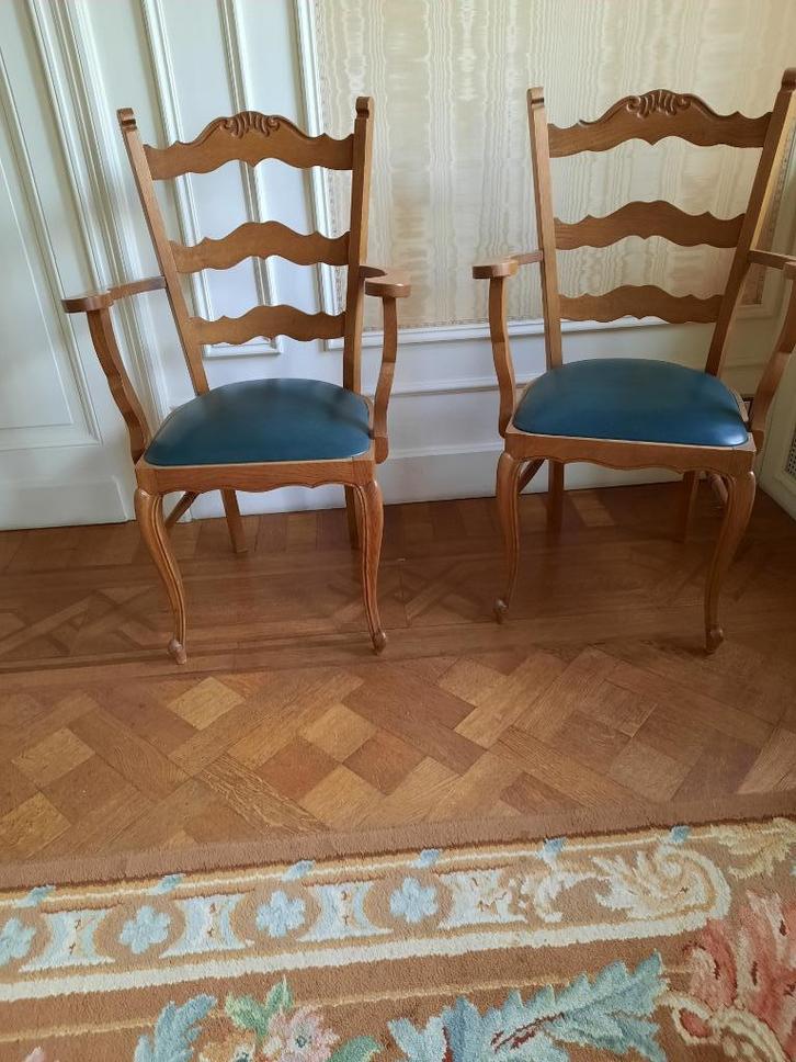 Antieken stoelen - 2 stuks - MOET WEG, Antiek en Kunst, Antiek | Meubels | Stoelen en Sofa's, Ophalen