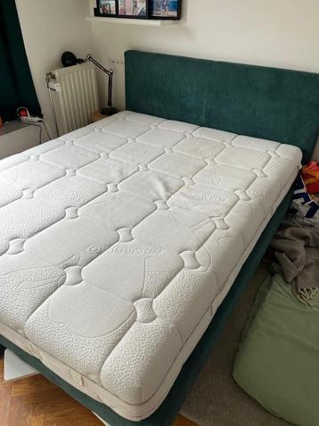 SIMMONS bedbodem en DORELAN 160x200 matras beschikbaar voor biedingen