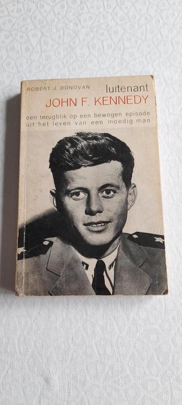 Boek 'luitenant John F. Kennedy' beschikbaar voor biedingen