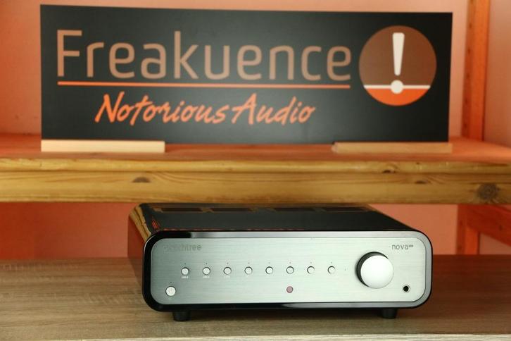 Peachtree Nova 300 TRADE.INRUIL Check video's in onze shop!, Audio, Tv en Foto, Versterkers en Ontvangers, Zo goed als nieuw, Stereo