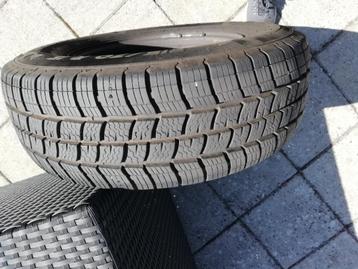 Woonmobile banden extra sterk met velg in nieuwstaat KOOPJE beschikbaar voor biedingen