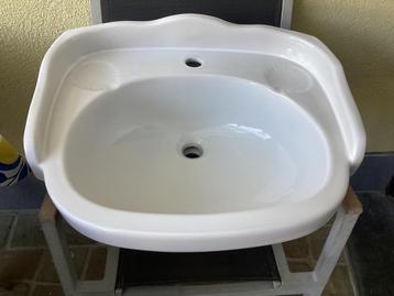 Porseleinen lavabo SEREL beschikbaar voor biedingen