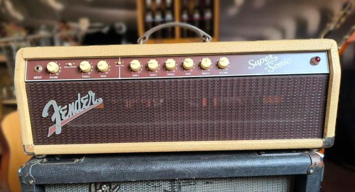 Fender Super Sonic  (60 watt)head, Muziek en Instrumenten, Versterkers | Bas en Gitaar, Zo goed als nieuw, Ophalen