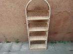 Étagère en osier h 128cm largeur 16 cm longueur 46cm, Ophalen