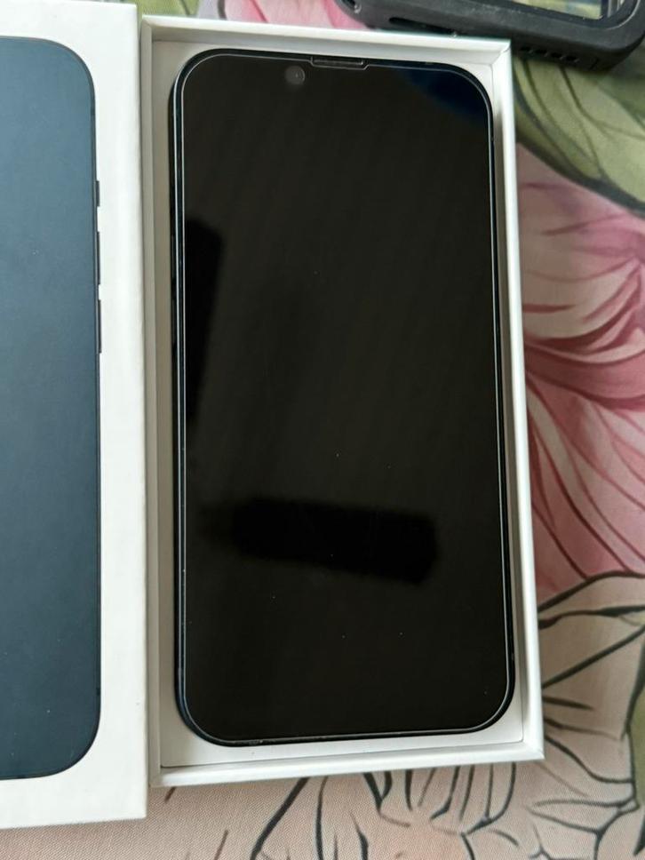 Iphone 13 zwart compleet alles werkt goed nette staat, Telecommunicatie, Mobiele telefoons | Apple iPhone, Zo goed als nieuw, 128 GB