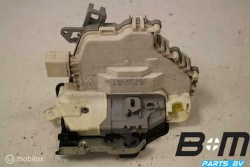 Portierslot LV Audi RS5 8J1837015C beschikbaar voor biedingen