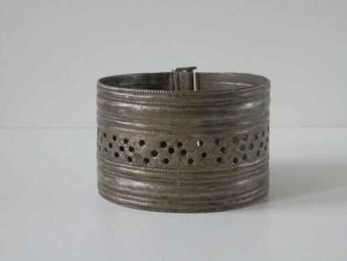 Antieke slavenarmband., Handtassen en Accessoires, Antieke sieraden, Overige typen, Overige materialen, Ophalen of Verzenden