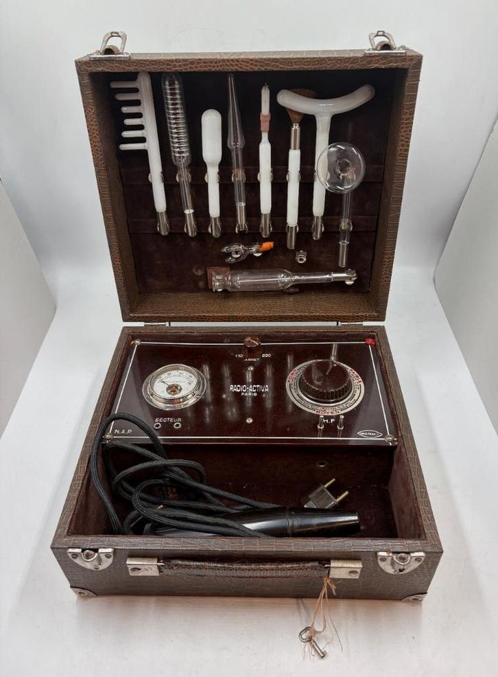 appareil vintage d’électrothérapie RADIO-ACTIVA Paris- 1937, Verzamelen, Foto-apparatuur en Filmapparatuur, Ophalen of Verzenden