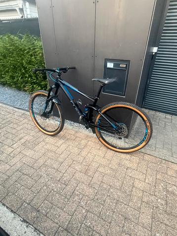 Mountainbike cube fullsuspension in goede staat beschikbaar voor biedingen