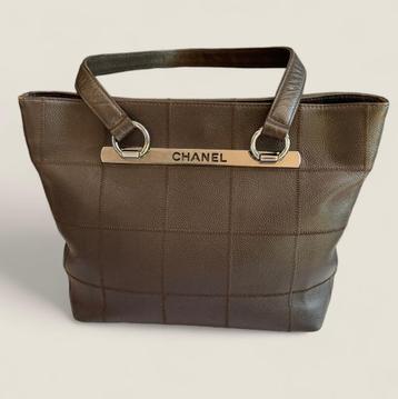 Chanel chocolate bar caviar tote bruin beschikbaar voor biedingen