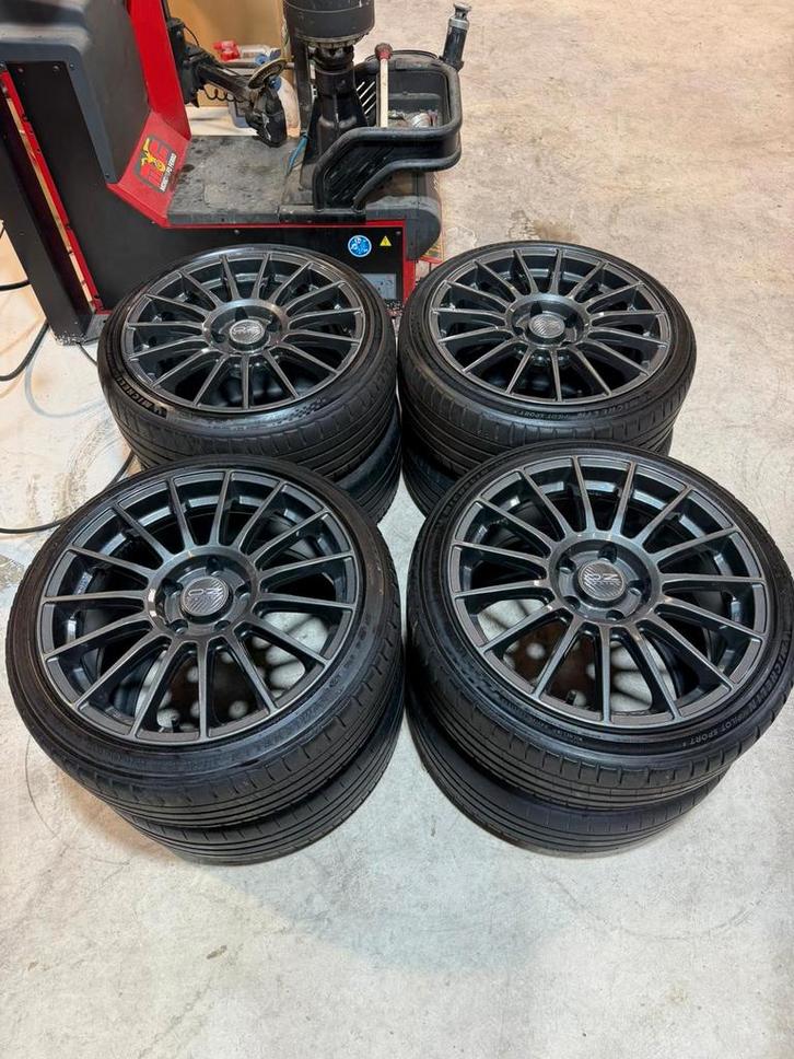 OZ Racing Super Turismo LM - BMW 5x120 18 pouces, Autos : Pièces & Accessoires, Pneus & Jantes, Enlèvement