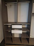 Kleerkast,wit met sieringen aan de schuifdeur, Ophalen